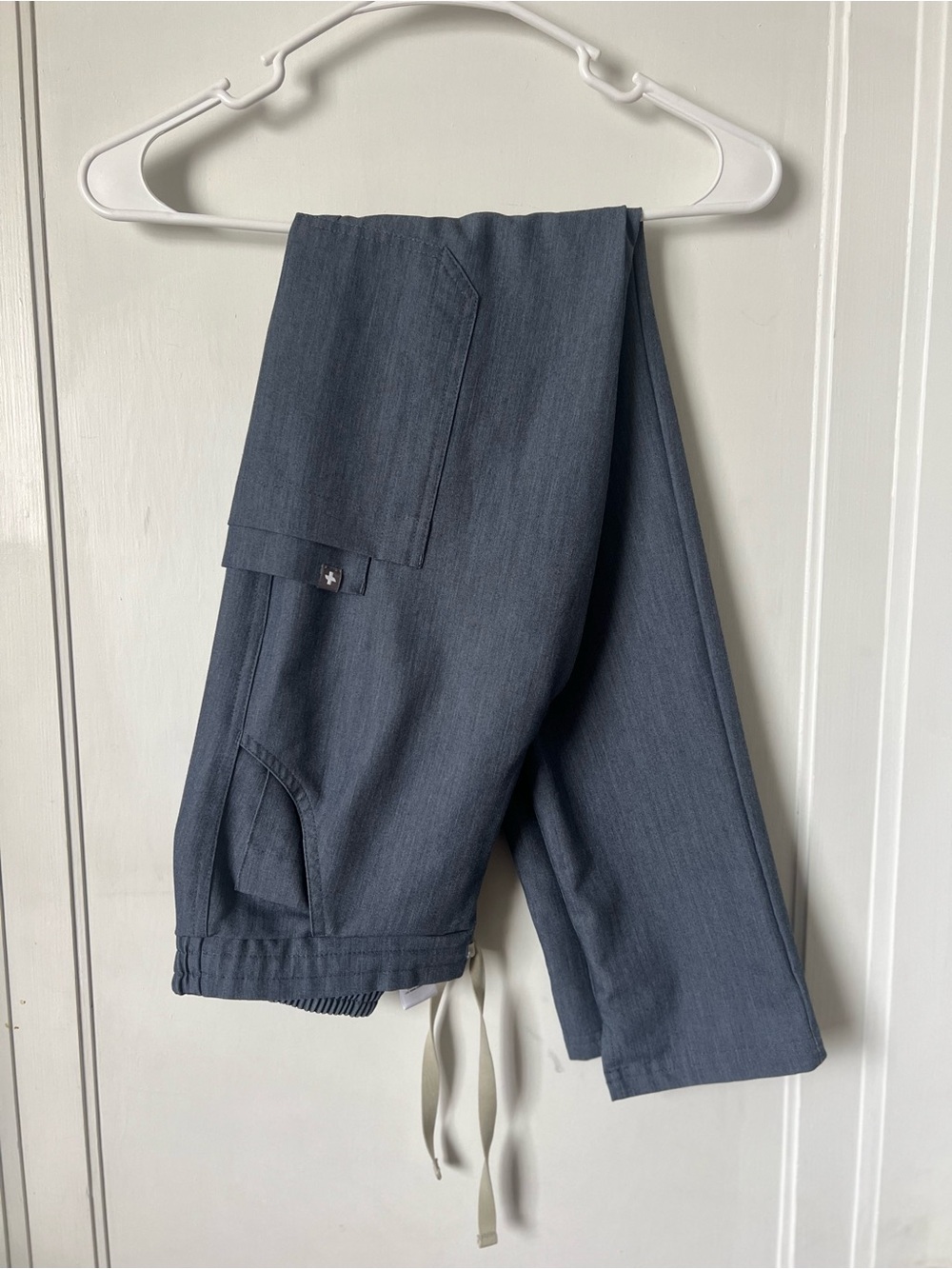 Figs Straight-Leg Scrub Pants in Slate Gray